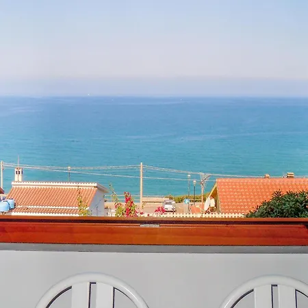 Amazing In Loc,ta Marina Di Guttu With Wifi